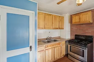 1053 E Empire Ave, Benton Harbor, MI 49022 - Photo 24