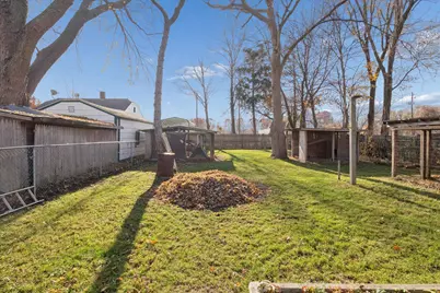 1053 E Empire Avenue, Benton Harbor, MI 49022 - Photo 16