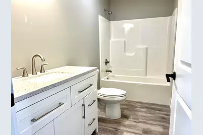 518 S Sullivan Avenue, Fremont, MI 49412 - Photo 8