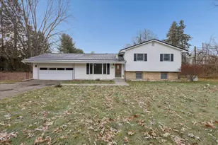 1622 Watkins Rd, Battle Creek, MI 49015 - Photo 2