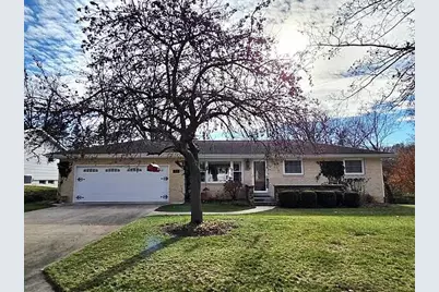 44 Leroy Street, Hillsdale, MI 49242 - Photo 2