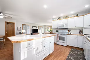 6844 SE Linden Ave SE, Grand Rapids, MI 49548 - Photo 8