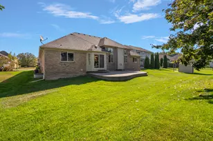 50247 Cheltenham Dr, Macomb, MI 48044 - Photo 12