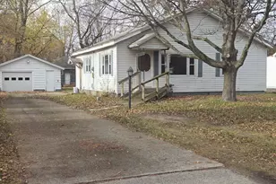 3893 Buck St, Norton Shores, MI 49444 - Photo 2