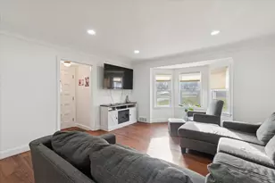 28140 Terrence St, Livonia, MI 48154 - Photo 10