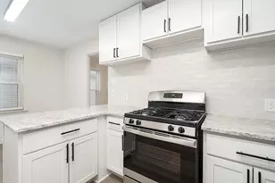 24701 Parklawn St, Oak Park, MI 48237 - Photo 12