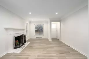 24701 Parklawn St, Oak Park, MI 48237 - Photo 6