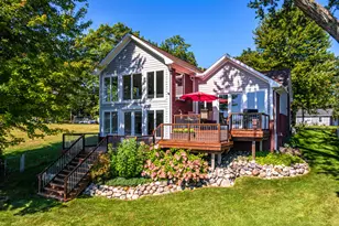 3984 Lamont Dr, Waterford, MI 48329 - Photo 2