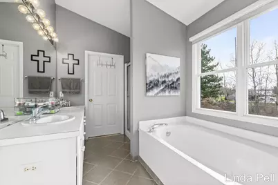 33 Fox Point Court NE, Ada, MI 49301 - Photo 18