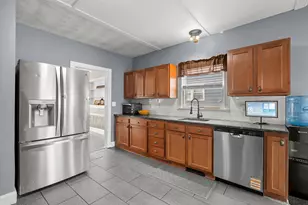 87 Sherman Rd, Battle Creek, MI 49017 - Photo 10