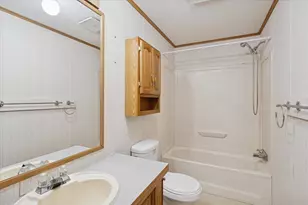 835 Fleming Ave, Jackson, MI 49202 - Photo 24