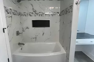 7466 Bunkerhill Rd, Jackson, MI 49201 - Photo 14