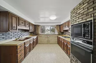 182 Peach St, Jackson, MI 49202 - Photo 6