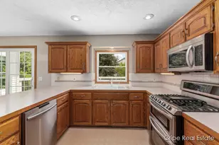 3375 Peshtigo Dr SW, Grandville, MI 49418 - Photo 22