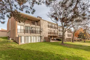 18025 University Park Dr, Livonia, MI 48152 - Photo 38