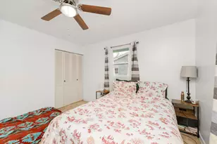 733 Hazen St, Paw Paw, MI 49079 - Photo 10