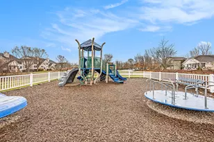 562 Brookstone St, Holland, MI 49423 - Photo 28