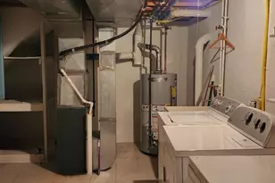 37674 Colonial Dr S, Westland, MI 48185 - Photo 16