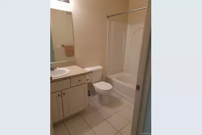 14474 Shadywood Drive, Sterling Heights, MI 48312 - Photo 12