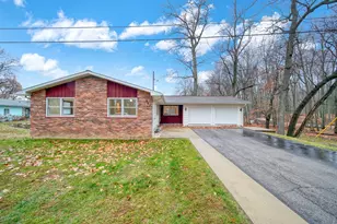 385 Wood Hills Dr, Concord, MI 49237 - Photo 1
