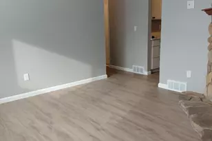 30966 Dover Ave, Garden City, MI 48135 - Photo 6