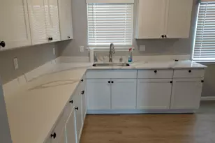 30966 Dover Ave, Garden City, MI 48135 - Photo 10