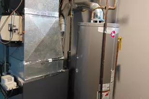 30966 Dover Ave, Garden City, MI 48135 - Photo 26