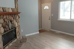 30966 Dover Ave, Garden City, MI 48135 - Photo 4