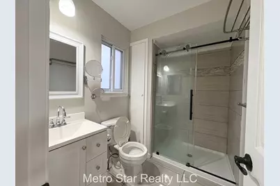 1553 Lakewood Drive, Troy, MI 48083 - Photo 12