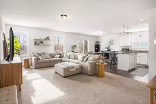 10281 Swan Lake Cir, Ypsilanti, MI 48197 - Photo 8