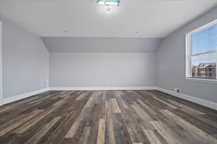 370 Roosevelt St, Canton, MI 48188 - Photo 6