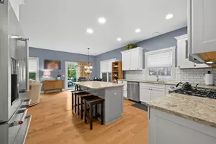 4047 Fox Woods Rd, Saint Joseph, MI 49085 - Photo 8