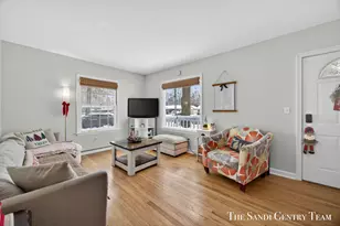 3454 McCracken St, Norton Shores, MI 49441 - Photo 2