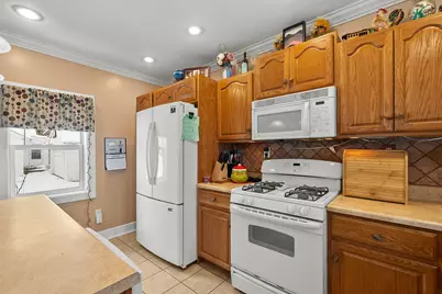 140 W First Avenue, Plainwell, MI 49080 - Photo 10