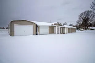 508 Emory St, Howard City, MI 49329 - Photo 30