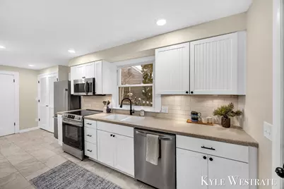 315 Lawndale Avenue NE, Grand Rapids, MI 49503 - Photo 16