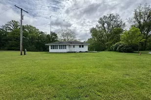 440 Pucker St, Niles, MI 49120 - Photo 2