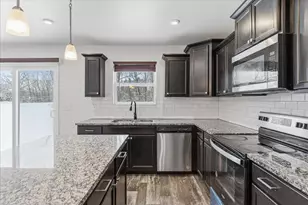 10476 Schrier Ln, Portage, MI 49024 - Photo 16