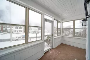 715 Woodlawn Ave, Jackson, MI 49203 - Photo 4