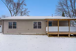1070 Hawthorne Ave, Ypsilanti, MI 48198 - Photo 2