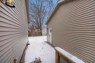 1070 Hawthorne Ave, Ypsilanti, MI 48198 - Photo 32