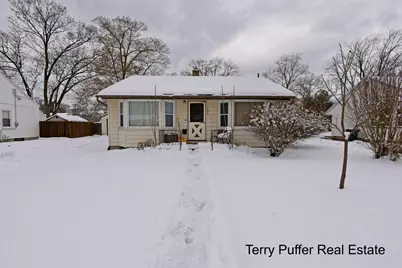 2206 Oak Avenue, Muskegon, MI 49445 - Photo 1