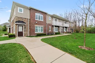 5610 Arbor Chase Dr, Ann Arbor, MI 48103 - Photo 38