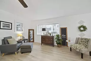 328 Adams St, Jackson, MI 49202 - Photo 8