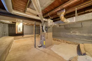 328 Adams St, Jackson, MI 49202 - Photo 26