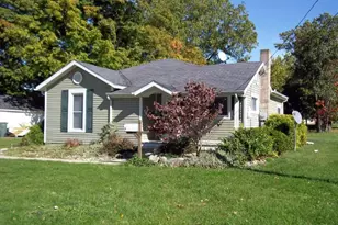 408 S Clay St, Sturgis, MI 49091 - Photo 2