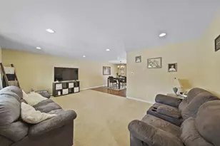 520 Meadowbrook Dr, Adrian, MI 49221 - Photo 4