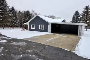 5399 Durfee Rd, Eaton Rapids, MI 48827 - Photo 2