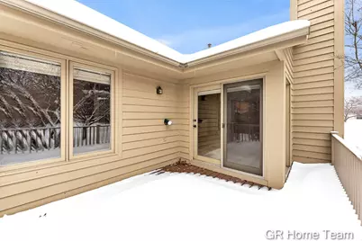 1946 Cross Bend Street NE #35, Grand Rapids, MI 49505 - Photo 10