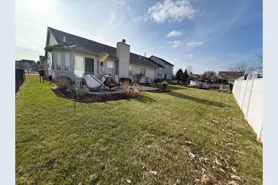 32037 Red Creek Drive, Chesterfield, MI 48047 - Photo 16